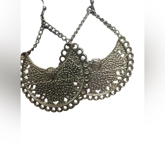 Silver Tone and turquoise blue earrings‎ - Picture 2 of 3